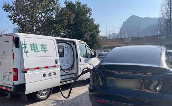 兴城汽车搭电